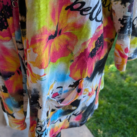 Thomas & Olivia Colorful Women's Jacket with Artistic Floral Print - Picture 3 of 6